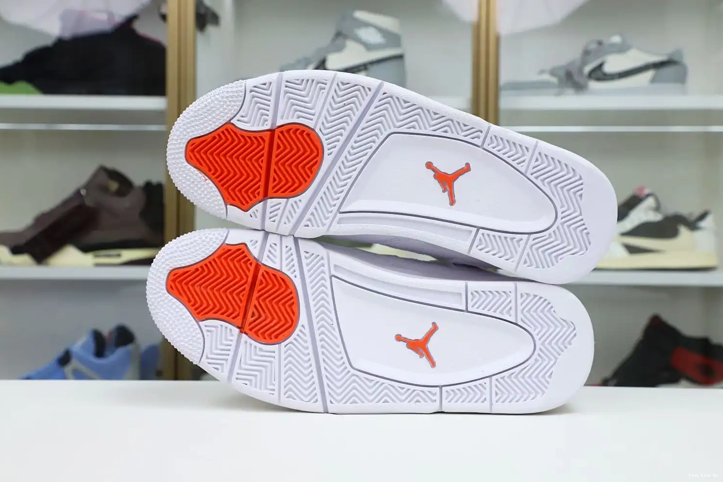 4 Air metallic Jordan Jordan Kimikick retro“orange 0726